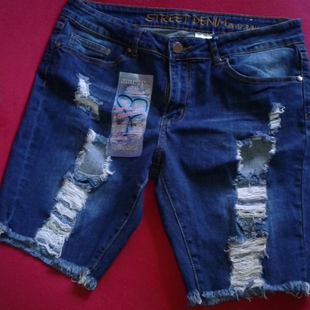 Street Denim shorts  Color Blue size 15/16